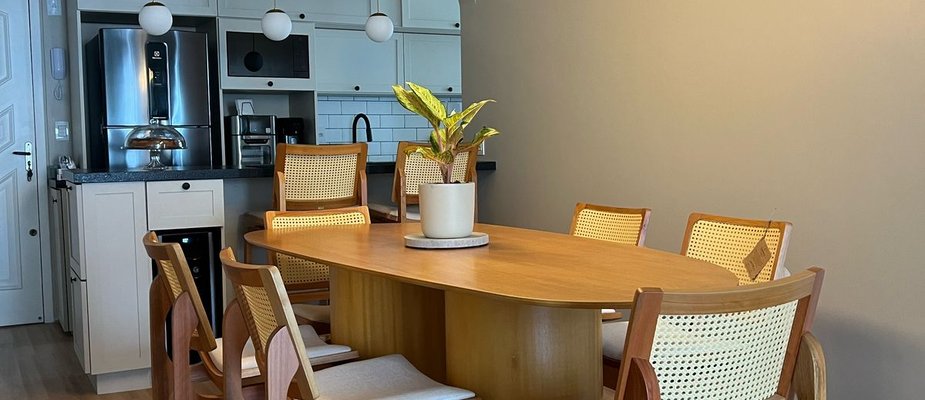Como planejar sua sala de jantar para receber amigos em espaços pequenos | Gamma Móveis