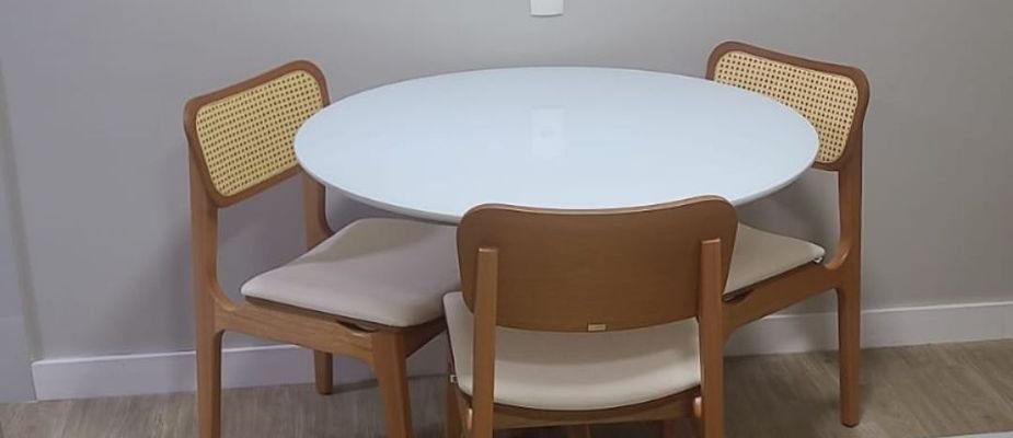 Tampo da mesa de jantar: madeira x vidro x pedra x laminado (prós e contras) Tampo da mesa de jantar: madeira x vidro x pedra x laminado (prós e contras)