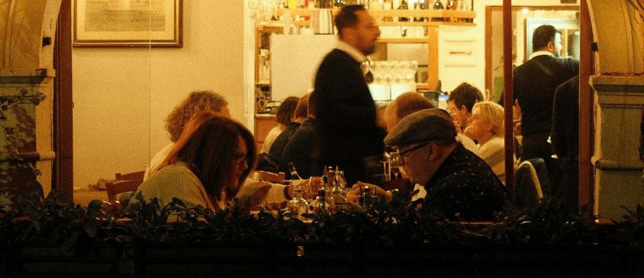 Como Preparar Seu Restaurante para a Alta Temporada com o Mobiliário Certo